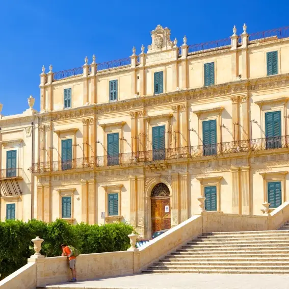 Palazzo Landolina Noto2